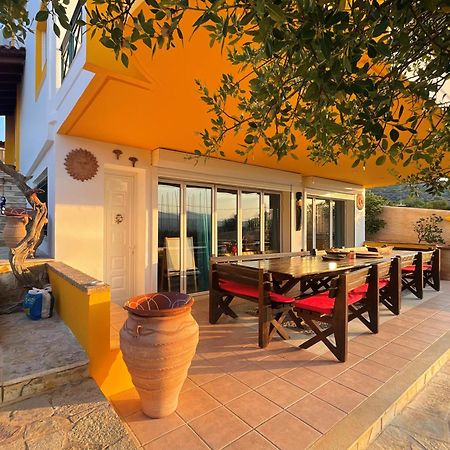 Casa Di Luce Bed & Breakfast Agia Marina  Екстериор снимка