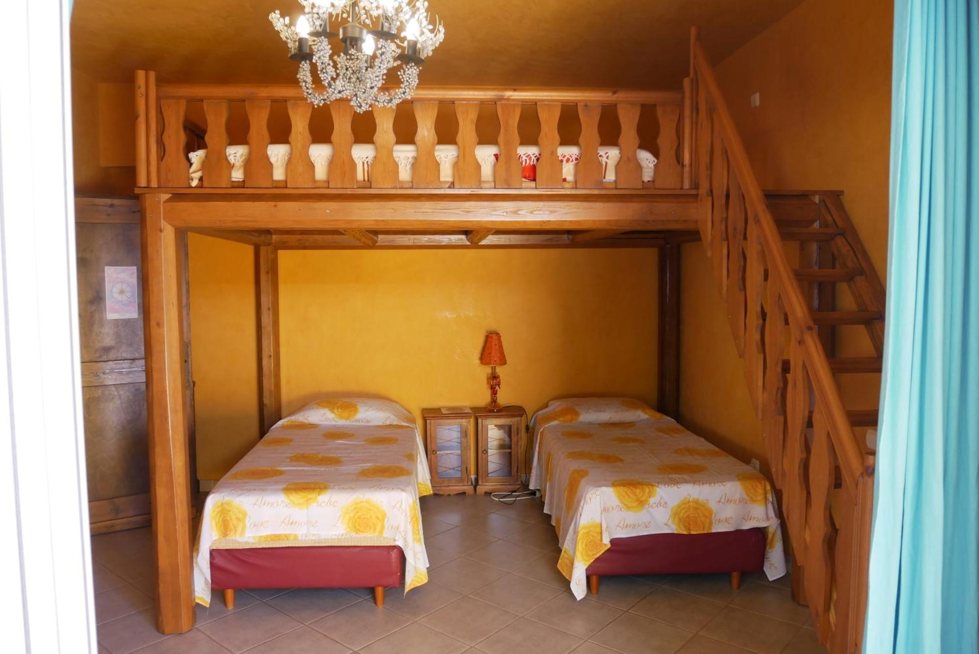 Casa Di Luce Bed & Breakfast Agia Marina  Екстериор снимка