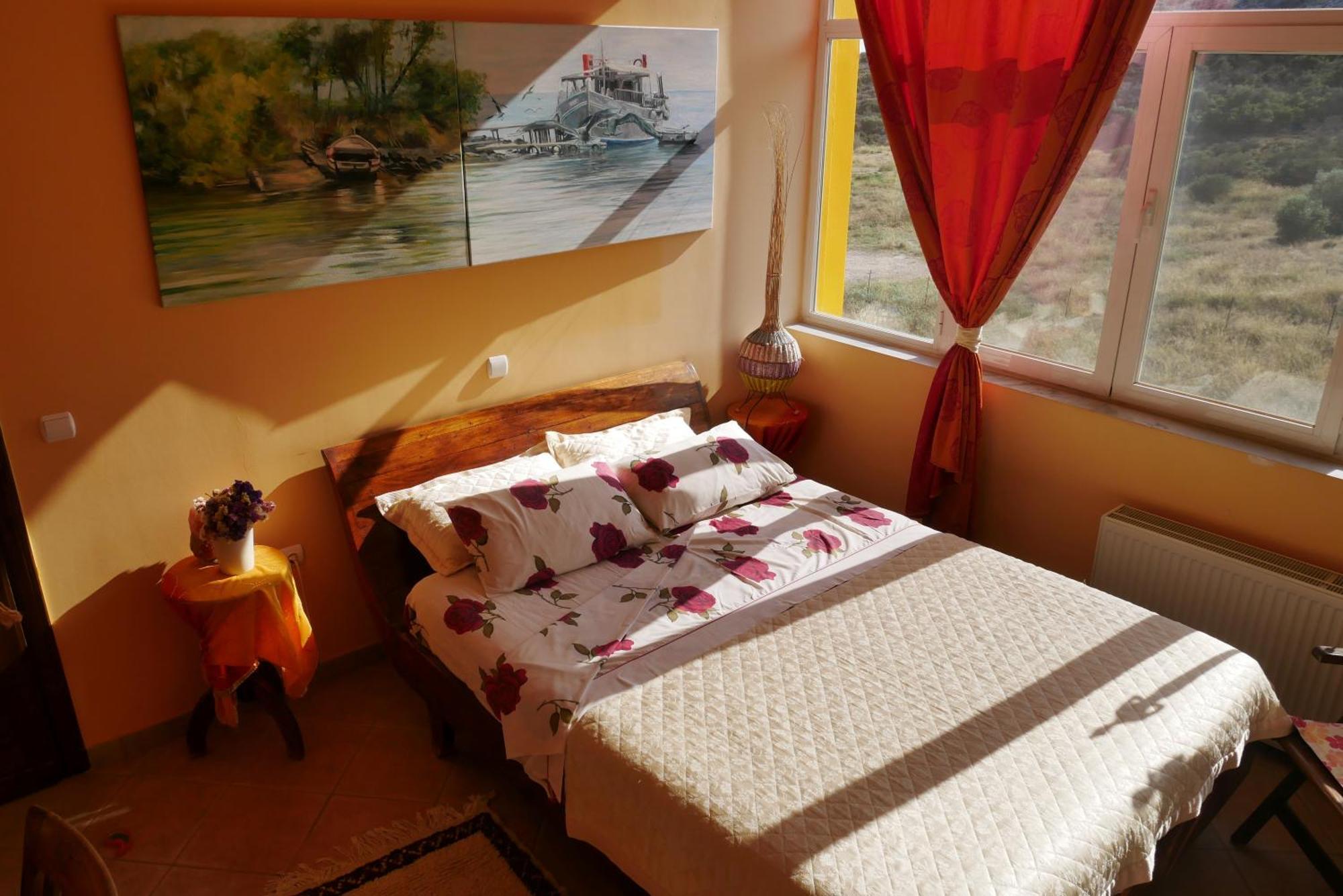 Casa Di Luce Bed & Breakfast Agia Marina  Екстериор снимка