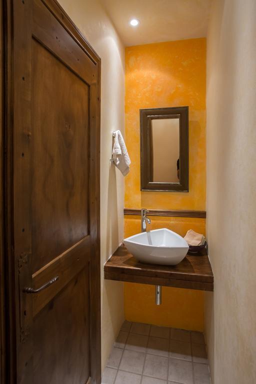 Casa Di Luce Bed & Breakfast Agia Marina  Екстериор снимка